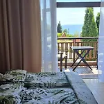 Patrick's - Garden Of Eden - Sea View Apartament *